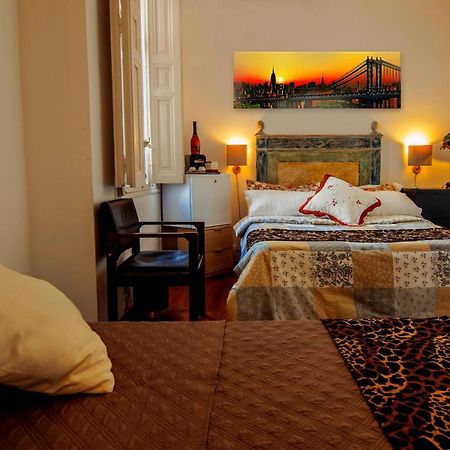 Alfonso VI , Plaza Mayor Apartaments & Rooms マドリード エクステリア 写真